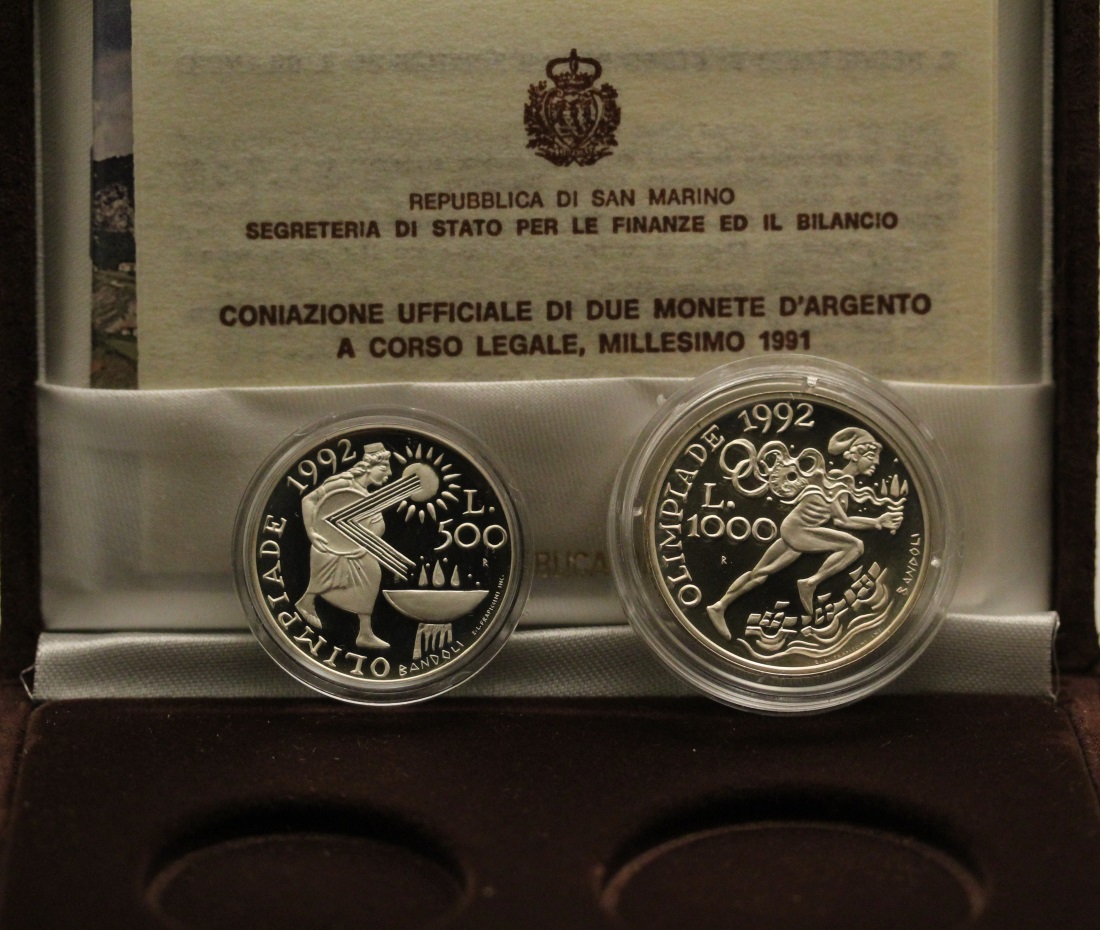 "XXV Olimpiade" - 1000, 500 Lire gr.tot.25,60 in arg. 835/ - In conf. originale